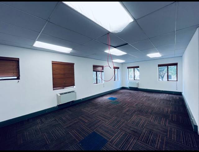 206M² OFFICE TO LET IN VORNA VALLEY